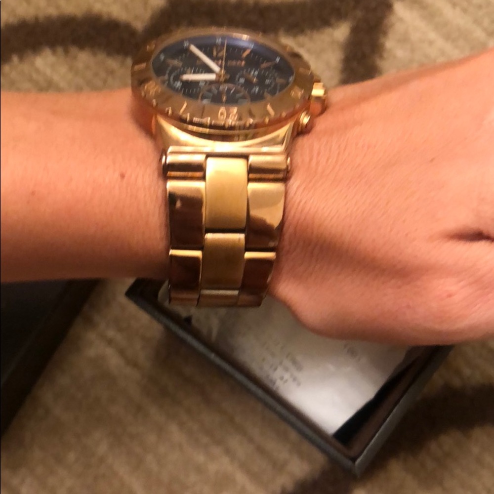 Michael Kors gold watch /blue face - Picture 5 of 8